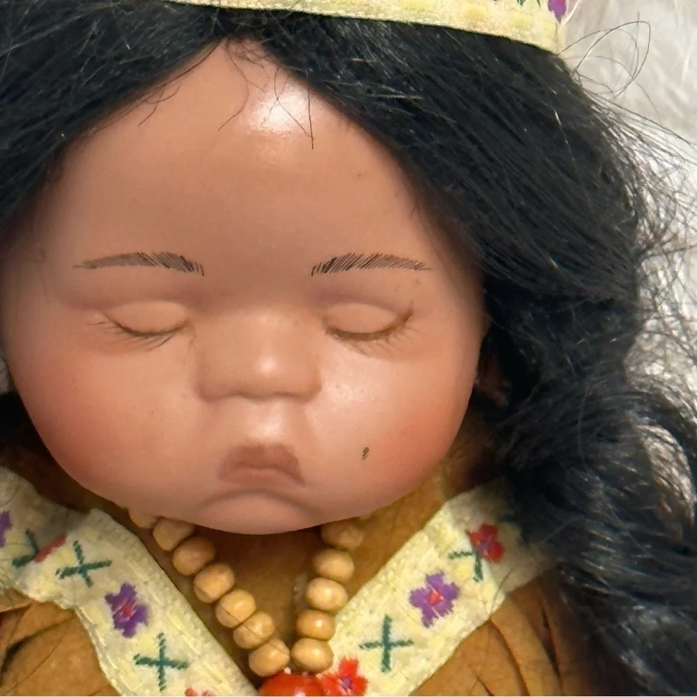 Goldenvale 1/2000 Porcelain Native American Sleeping Doll Maxine Collectors